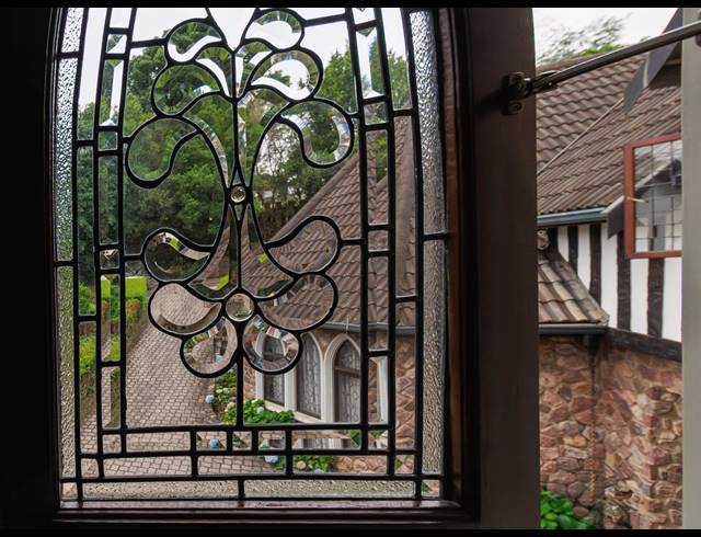 4 BEDROOM HOUSE RENTED IN CAMELOT GOLF CLUB AND ESTATE